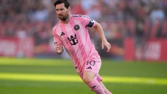 Lionel Messi celebrando un gol durante el partido entre Inter Miami y CF Montreal