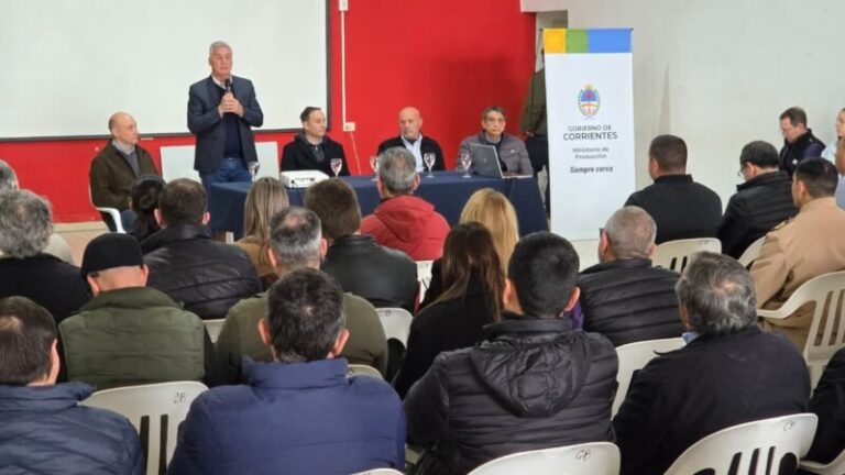 Productores ganaderos en una charla de capacitación en Goya, Corrientes