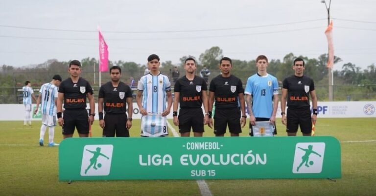 Partido de la Liga Evolución Sub 15 entre Argentina y Uruguay