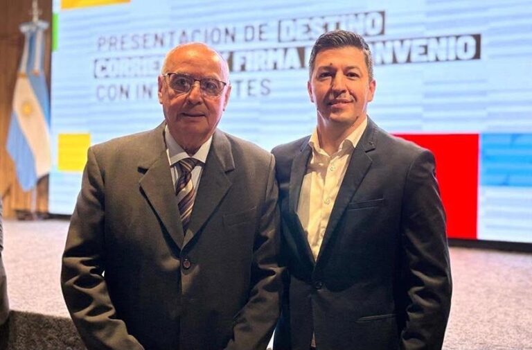 Comitiva de Bella Vista en la presentación del programa Destino Corrientes