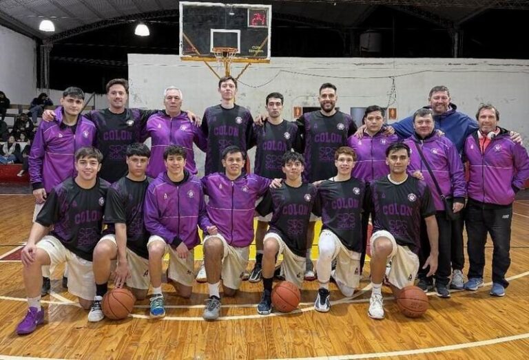 Partido de básquet entre Colón y Español de Santa Lucía