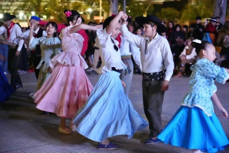 Plazoleta Cocomarola en Corrientes, sede del festival por el Día Nacional del Chamamé