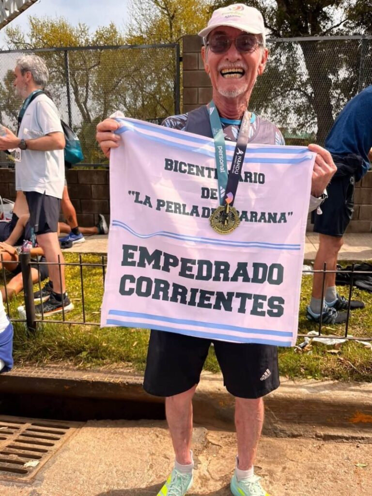 Ernesto Cano corriendo en la Maratón de Buenos Aires