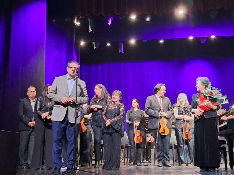 Teatro Oficial Juan de Vera durante la gala benéfica a favor del Instituto de Oncología de Corrientes
