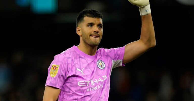 Gerónimo Rulli durante su debut como arquero en Manchester City