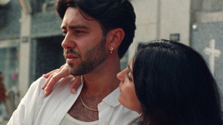 Fotograma del documental La guitarra flamenca de Yerai Cortés, dirigido por C. Tangana