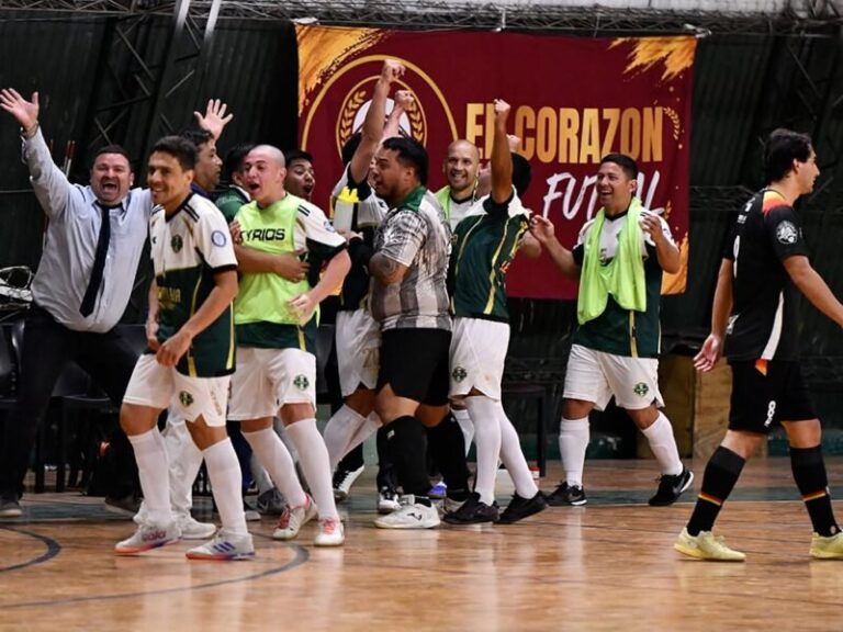 Jugadores de Marmolería FS celebrando la clasificación a la final de la División de Honor de Futsal 2026