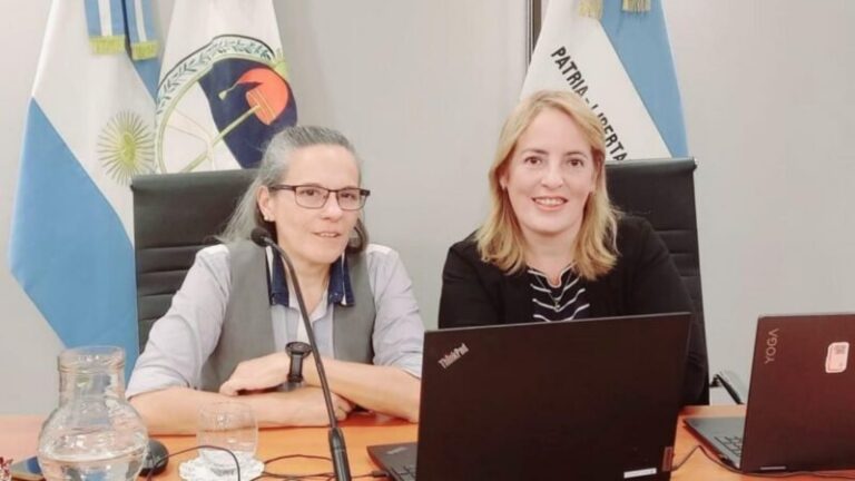 Efectivos de seguridad durante la capacitación virtual sobre perspectiva de género