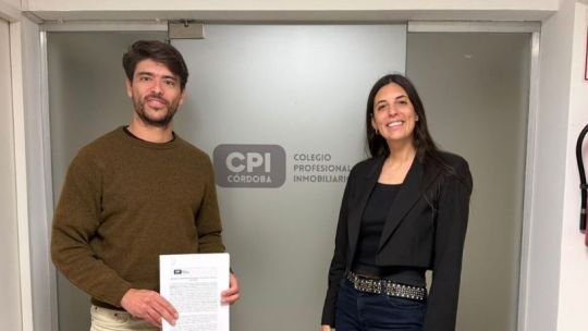 Aplicación Mi Contacto validando matrículas profesionales con el CPI Córdoba