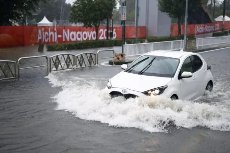 Inundaciones en Nagoya por lluvias récord
