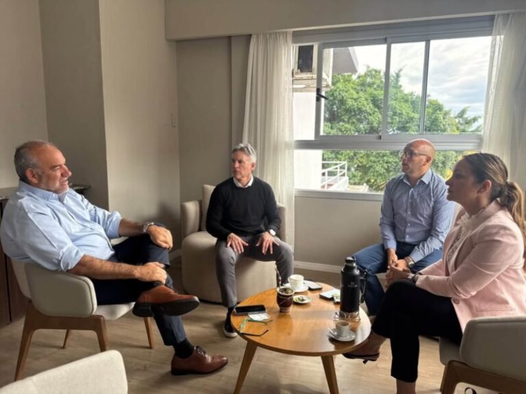 Intendente Claudio Polich durante un encuentro del Diálogo por la Construcción en Corrientes