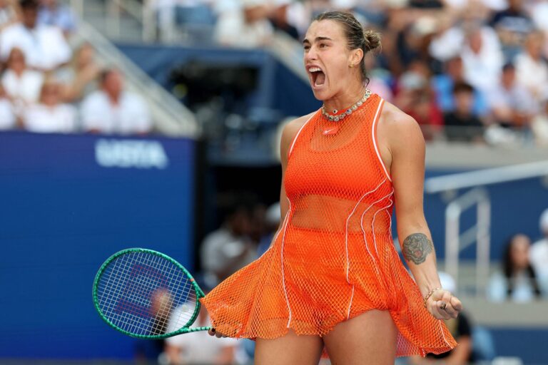 Aryna Sabalenka celebrando su victoria en el Arthur Ashe Stadium