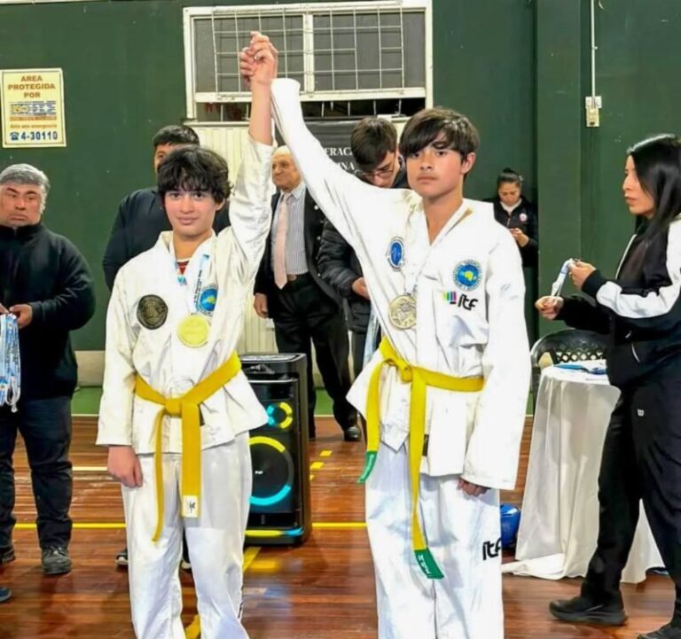 Jóvenes practicantes de Taekwondo ITF durante el Primer Torneo de los Juegos Correntinos 2026