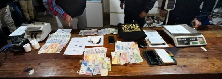 Procedimiento policial en Corrientes con secuestro de drogas