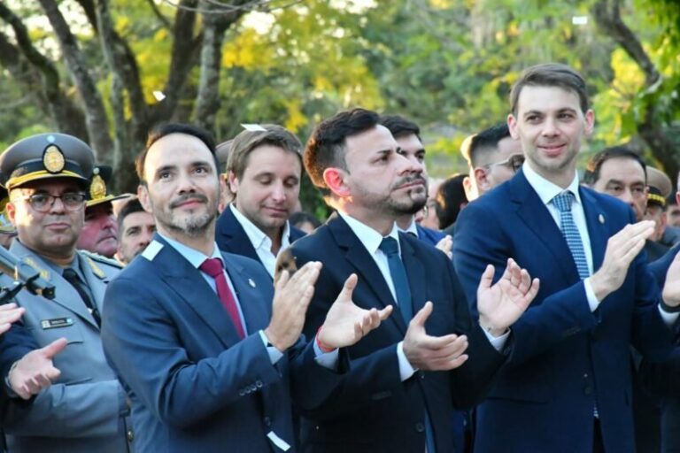 Acto oficial por el 209° aniversario de Loreto con presencia del gobernador Valdés
