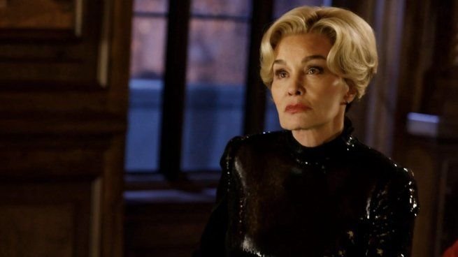 Jessica Lange caracterizada como Elsa Mars en American Horror Story