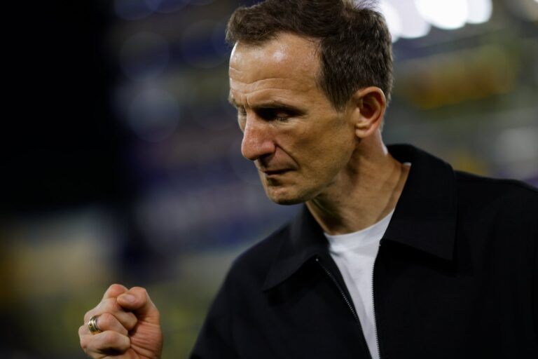 Rodolfo Arruabarrena durante la conferencia de prensa tras Boca vs. Unión