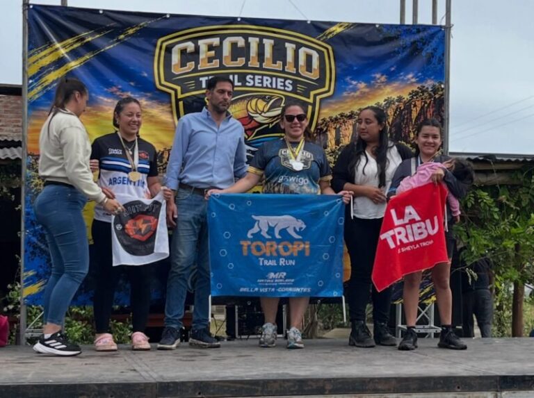 Corredores participando en el Cecilio Trail Series en Cecilio Echevarría