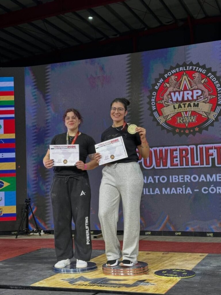 Grisel Encina, deportista de Empedrado, durante su participación en el Torneo Iberoamericano WRPF 2026 de Powerlifting en Villa María, Córdoba.