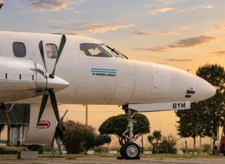 Avión Fairchild Metroliner 23 de Humming Airways en el Aeroparque Jorge Newbery