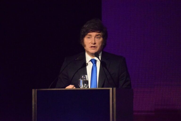 Presidente Javier Milei durante su disertación en un congreso de economía
